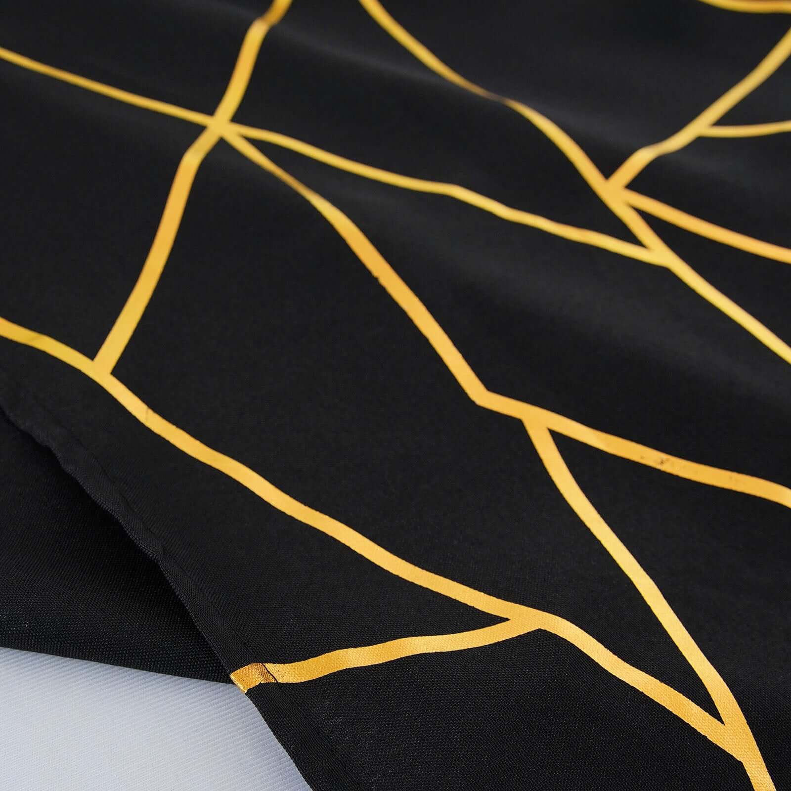 Hot Sale! Wrinkle-Resistant Polyester Black Seamless Tablecloth with Gold Foil Geometric Pattern, 90x132