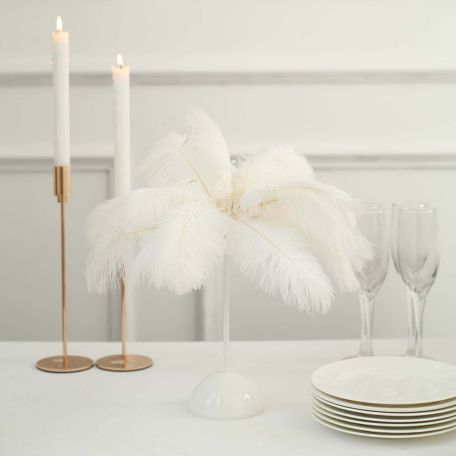 Hot Deal! White LED Cordless Table Lamp with Ostrich Feather Design for Wedding Centerpiece