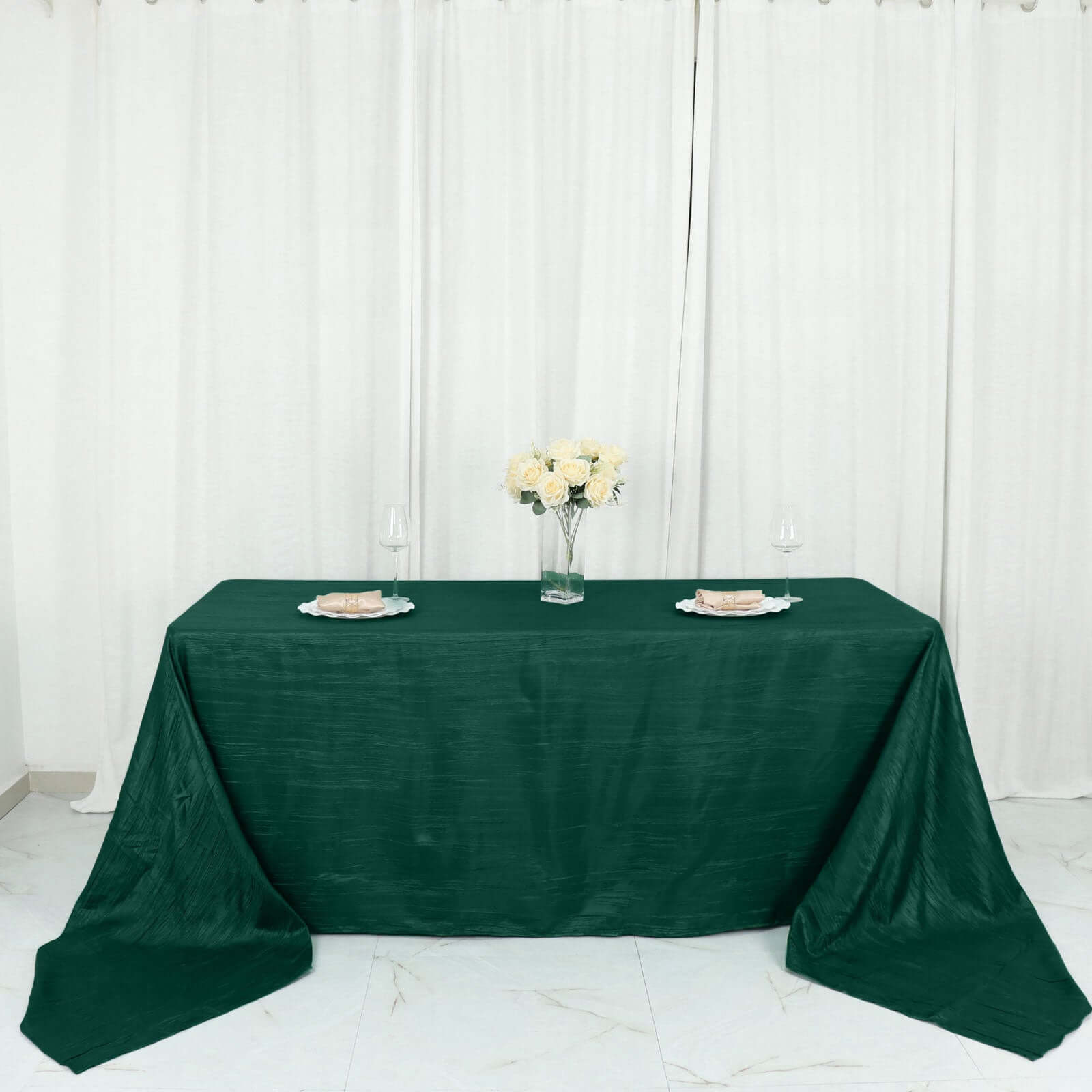 Exclusive Hunter Emerald Green Crinkle Taffeta Rectangle Tablecloth 90x156 - Ideal for Events