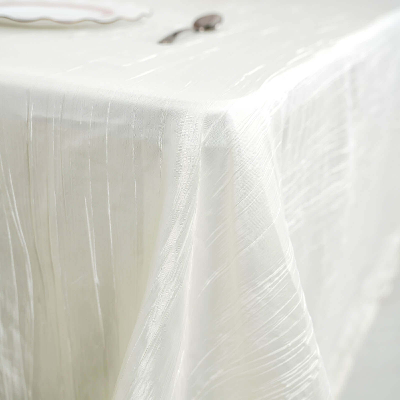 Ivory Seamless Accordion Crinkle Taffeta Rectangle Tablecloth 90x132 - Perfect for Events