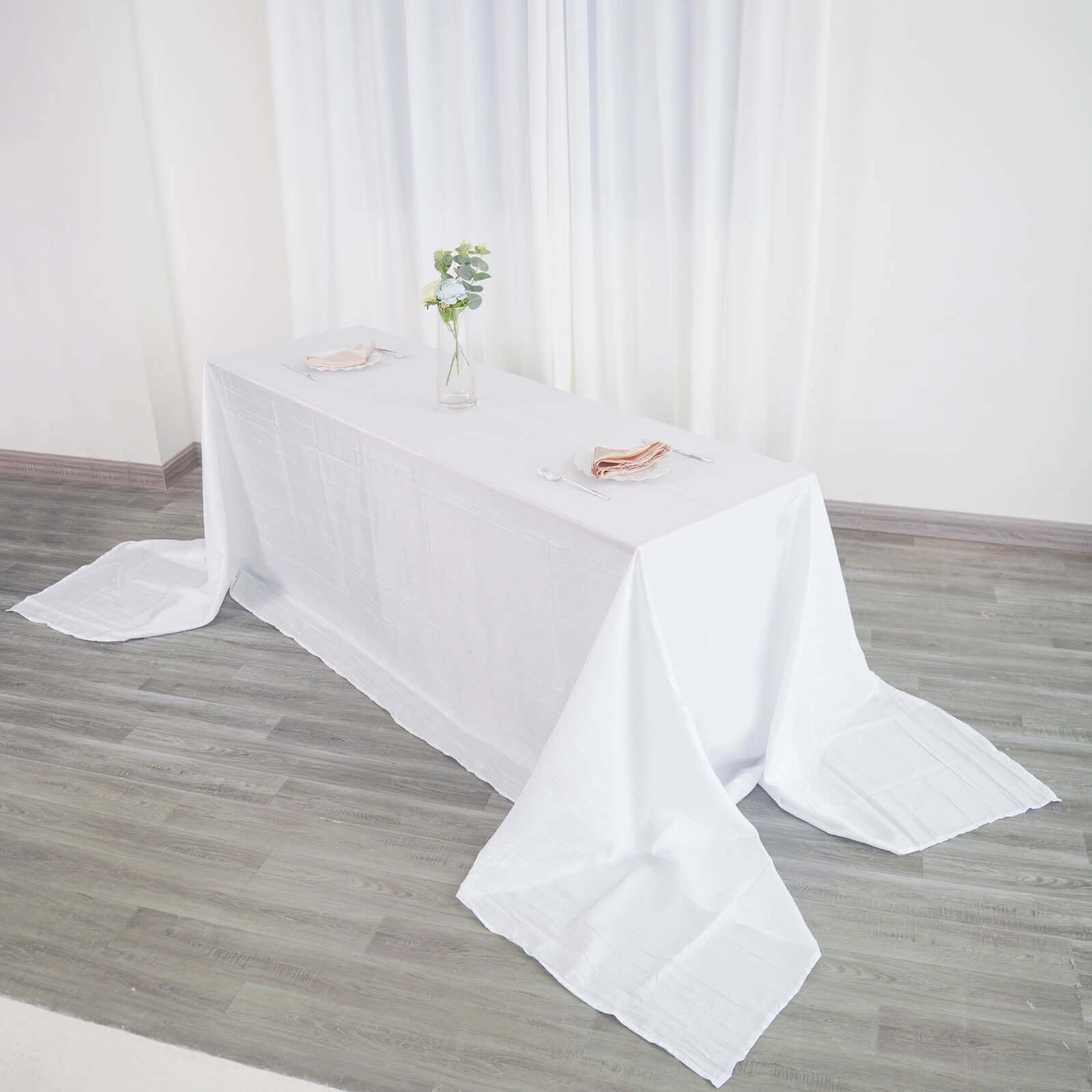Stylish White Crinkle Taffeta Rectangle Tablecloth for Celebrations - 90x156