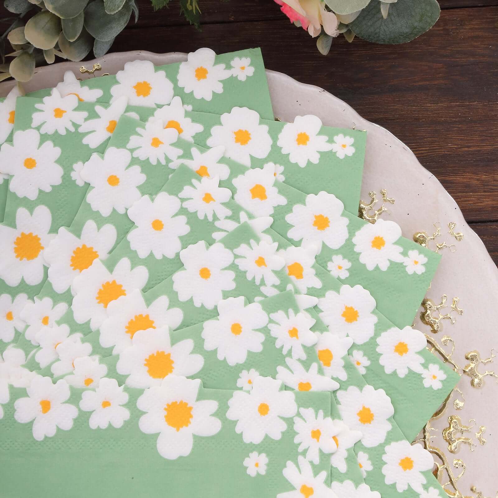 20-Piece Sage Green Daisy Flower 2-Ply Soft 18GSM Paper Beverage Napkins 6.5x6.5