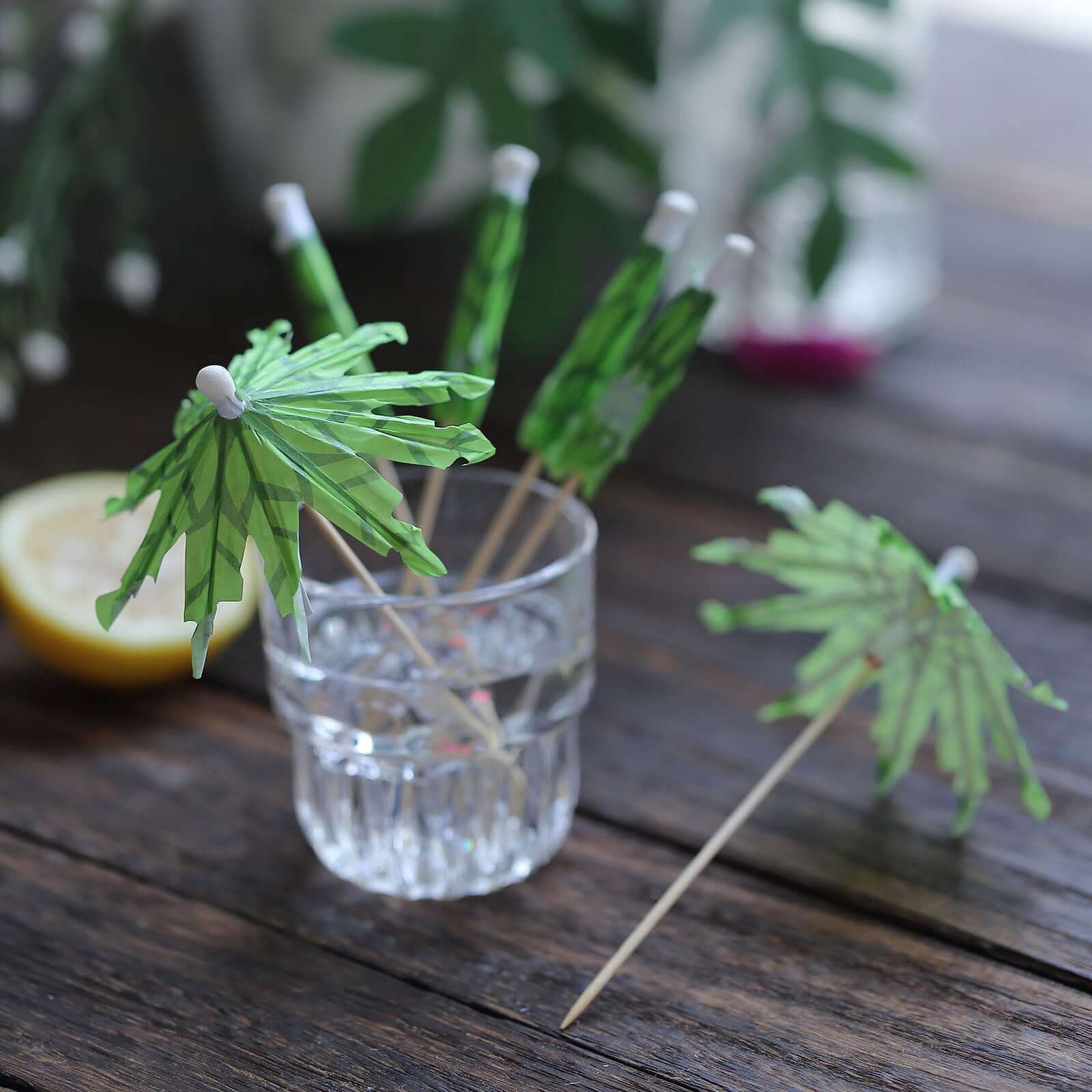 Eco-Friendly 50-Pack Green Bamboo Cocktail Picks with Tropical Leaf Parasol Design