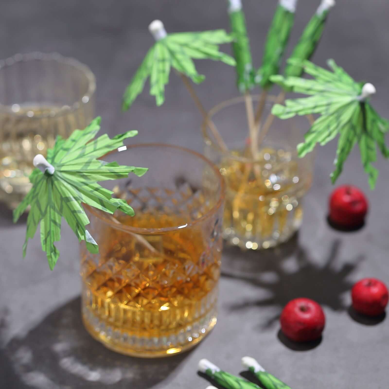 Eco-Friendly 50-Pack Green Bamboo Cocktail Picks with Tropical Leaf Parasol Design