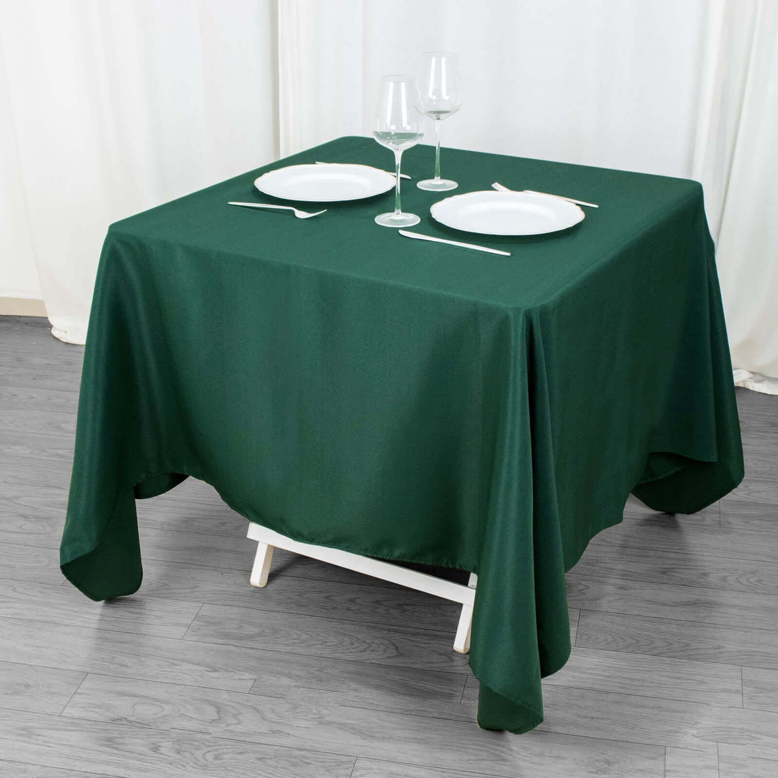 220GSM Wrinkle-Resistant 70x70 Premium Polyester Square Tablecloth in Hunter Emerald Green