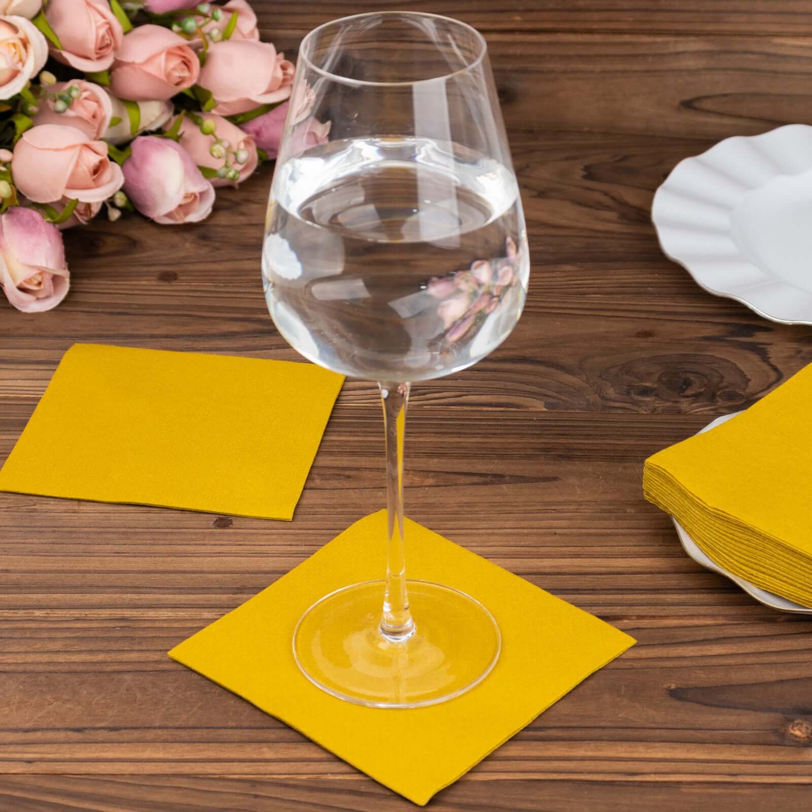 20-Piece Pack of 5x5 Gold Linen-Like Airlaid Beverage Napkins - Super Absorbent & Disposable