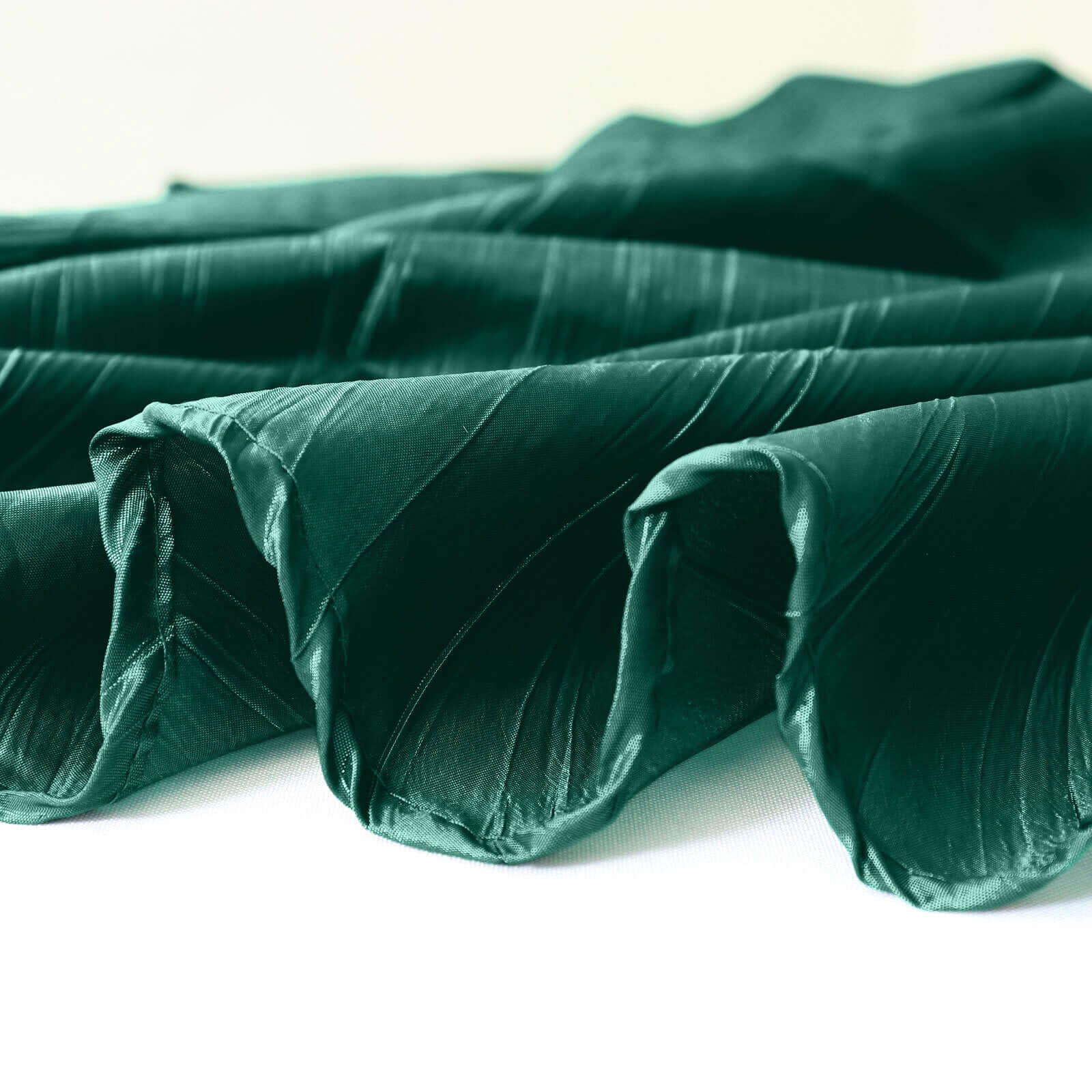 Hunter Emerald Green Crinkle Taffeta Rectangle Tablecloth 60x102