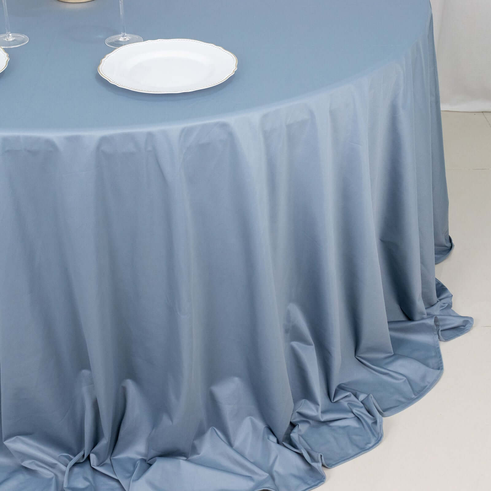 Dusty Blue Wrinkle-Free & Stain-Resistant 132' Premium Scuba Round Tablecloth