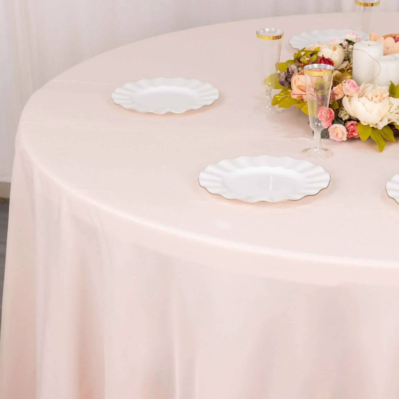 Hot! Seamless 220GSM Wrinkle-Resistant Blush Premium Polyester 132 Round Tablecloth