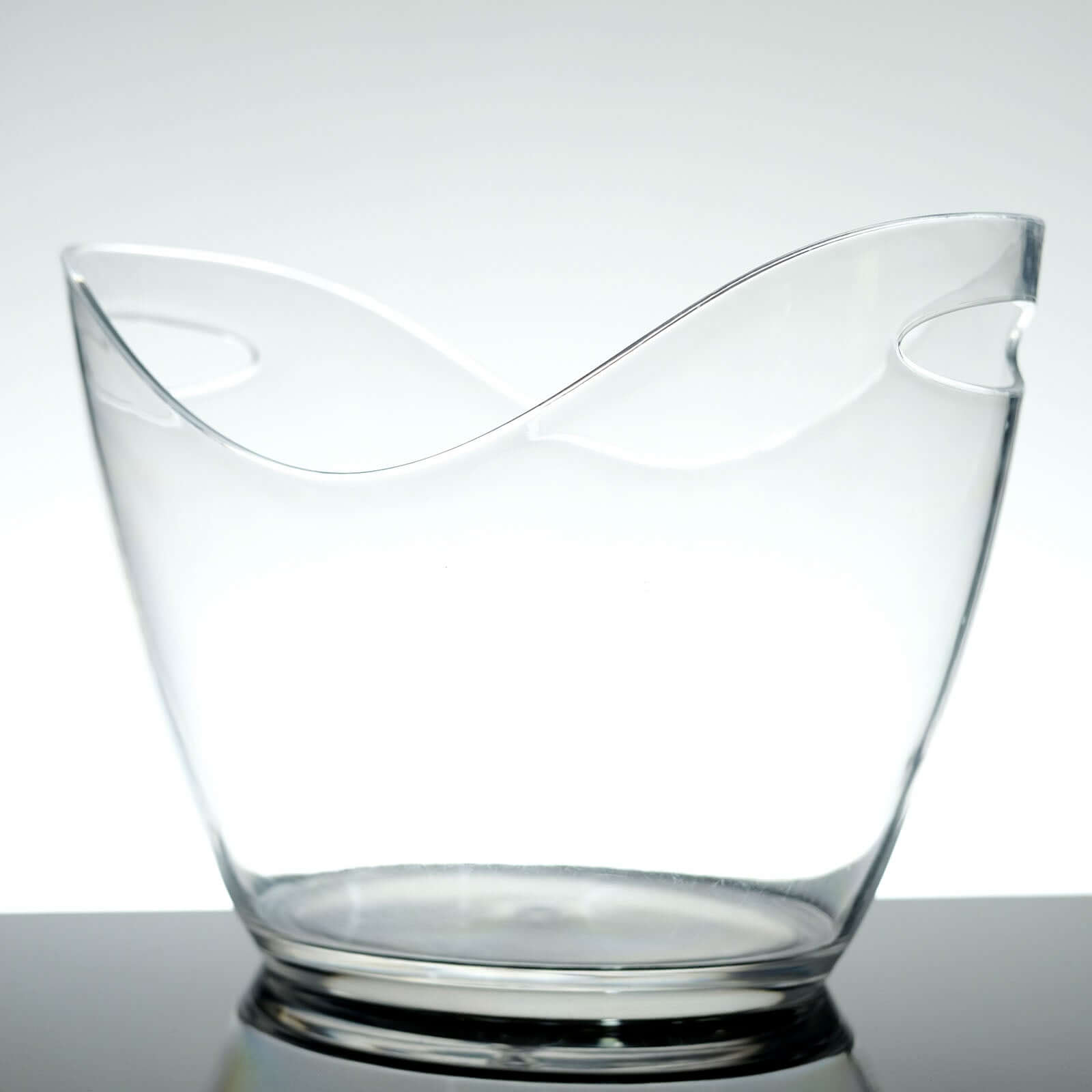 Large Capacity Clear Plastic Boat Shaped Party Ice and Drinks Bucket - 7 Liter for Indoor & Outdoor Gatherings