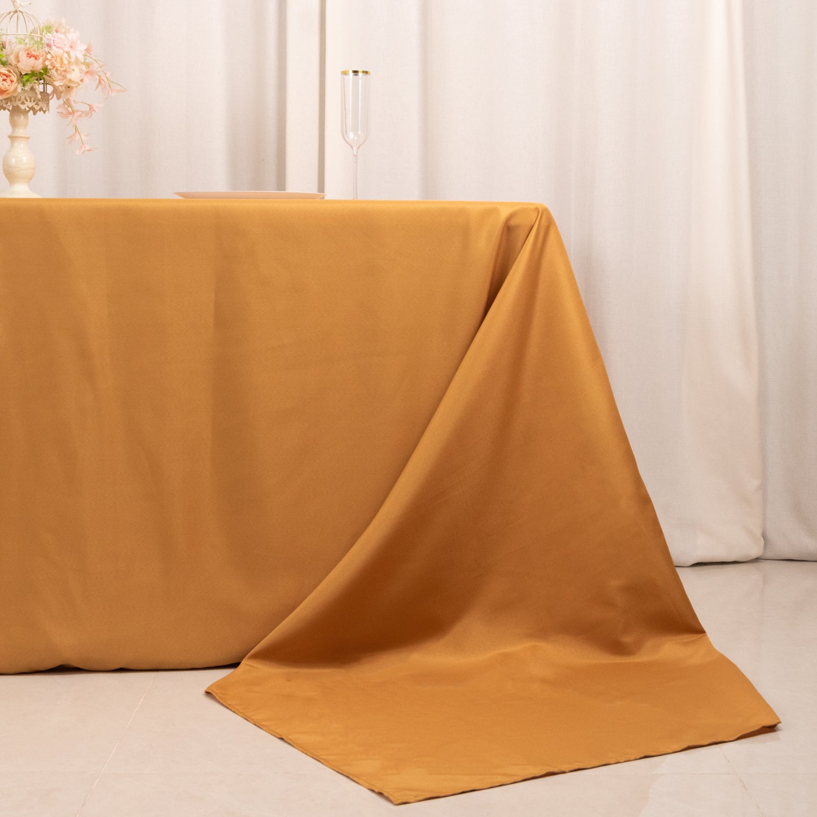Exclusive Gold Seamless 220GSM Stain-Resistant Premium Polyester Rectangle Tablecloth for Classy Events