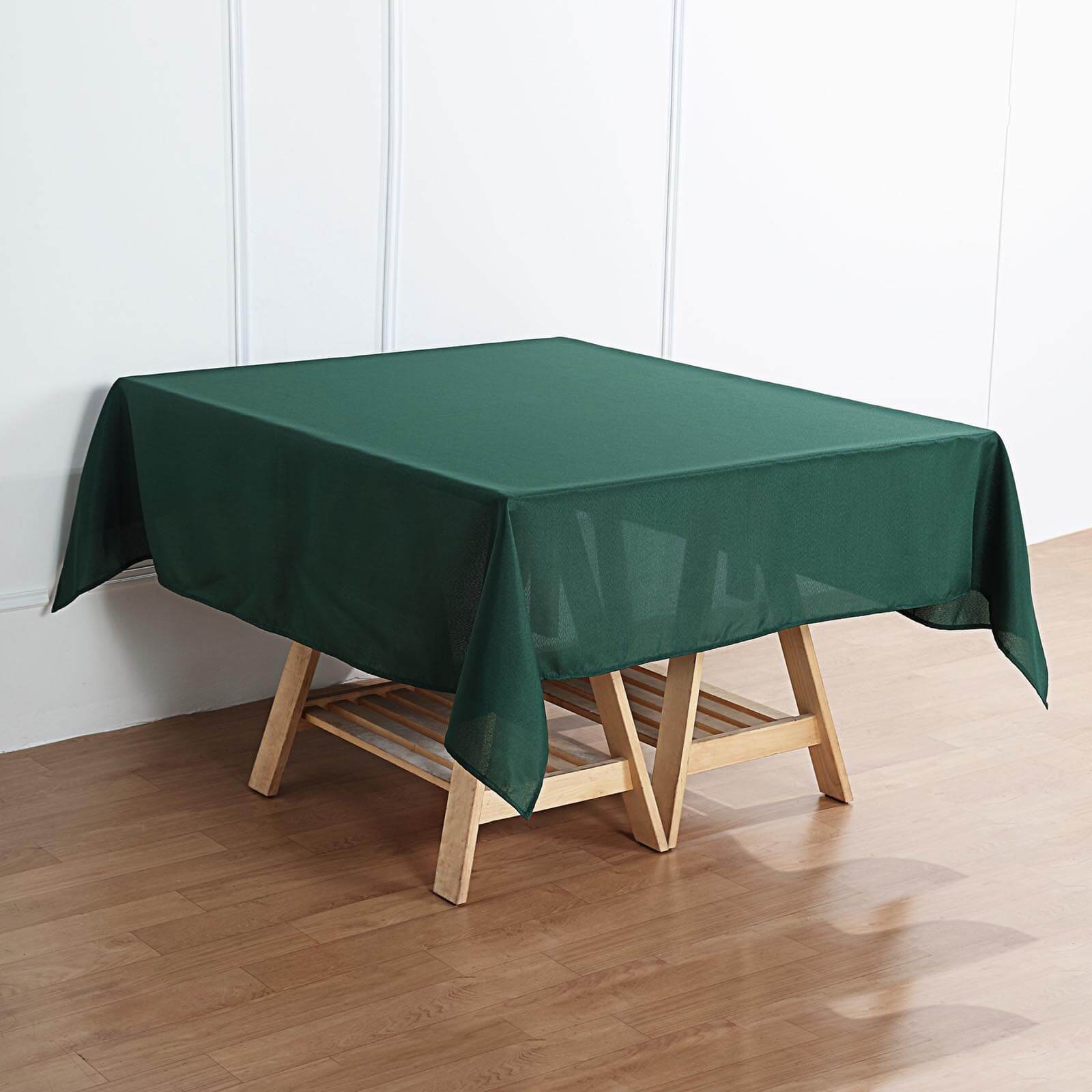 Wrinkle-Resistant & Durable 54x54 Polyester Square Tablecloth in Hunter Emerald Green