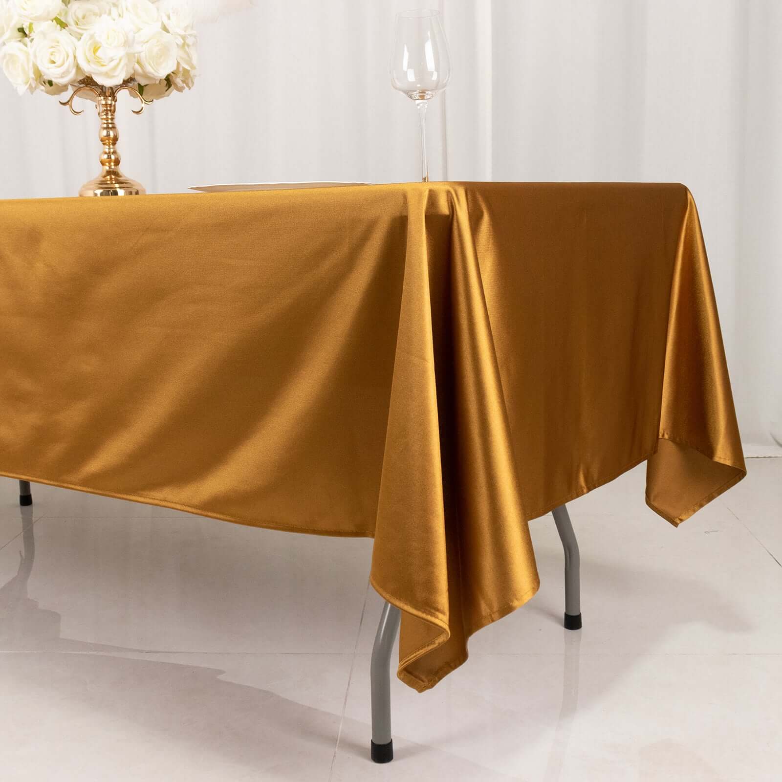 Exclusive Wrinkle-Free Shimmering Gold Scuba Tablecloth for Weddings & Parties