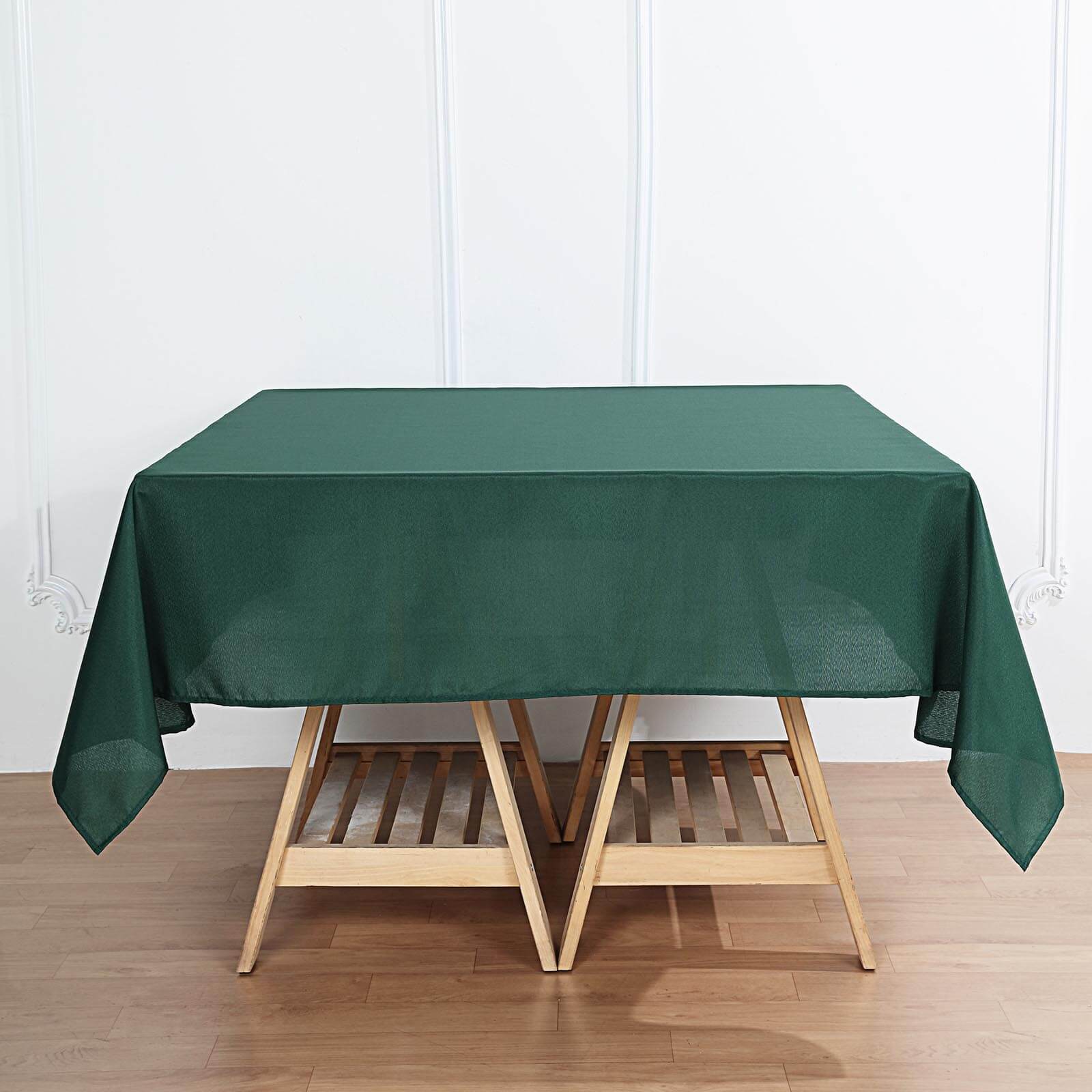 Wrinkle-Resistant & Durable 54x54 Polyester Square Tablecloth in Hunter Emerald Green