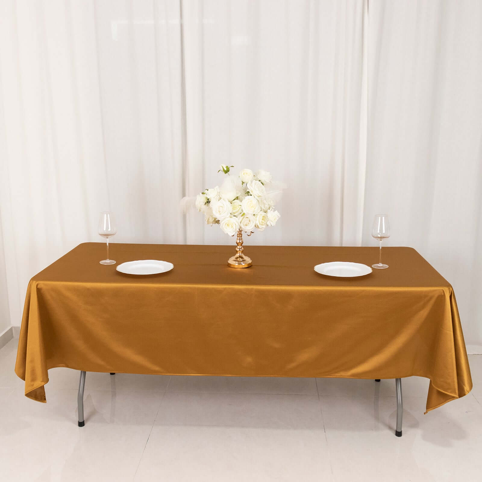 Exclusive Wrinkle-Free Shimmering Gold Scuba Tablecloth for Weddings & Parties
