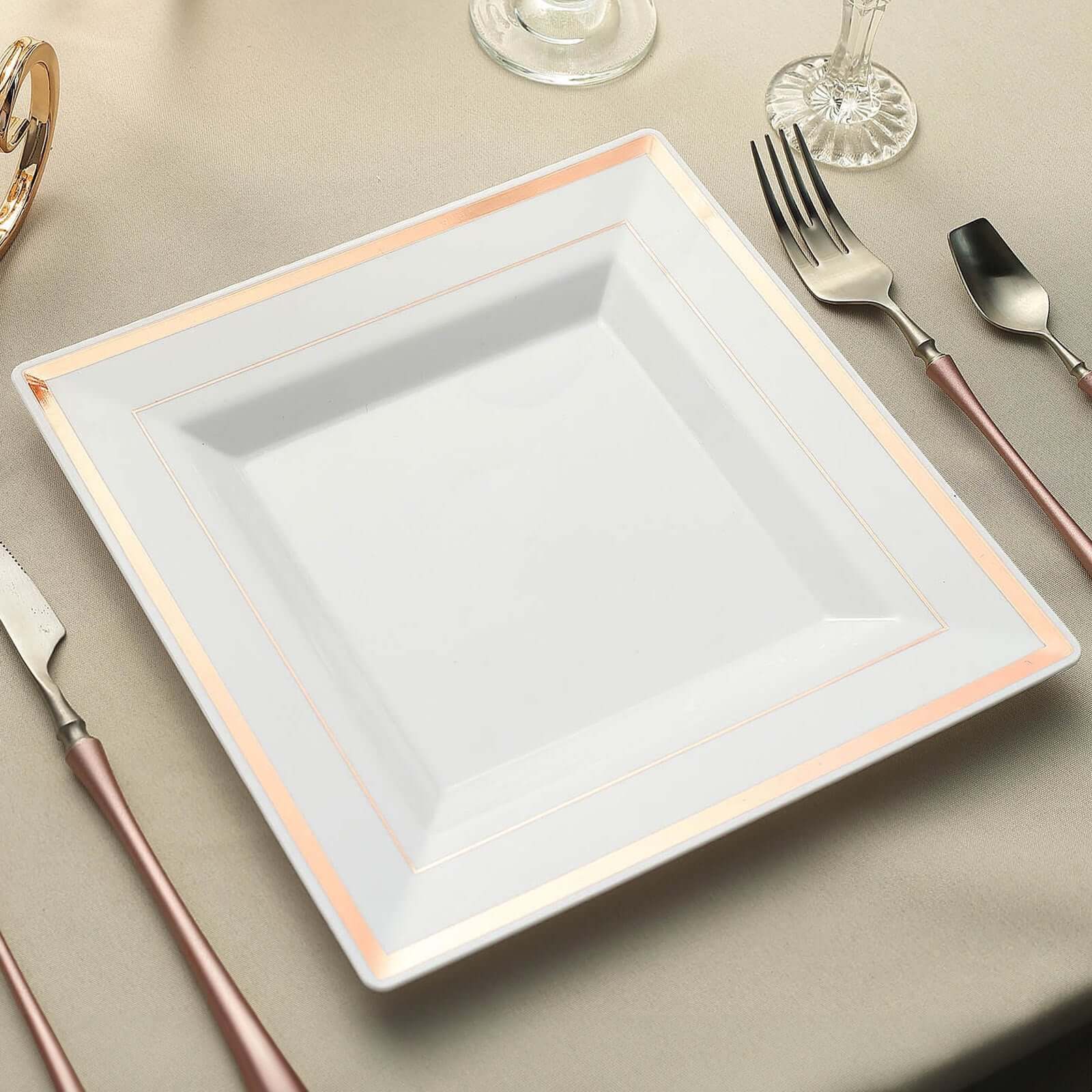 Hot Deal! 10-Pack White Square Plastic Dinner Plates with Rose Gold Trim for Events