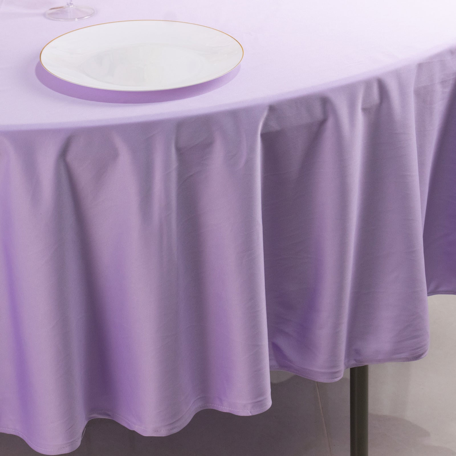 Lavender 90' Round Wrinkle-Free & Stain-Resistant Premium Scuba Tablecloth