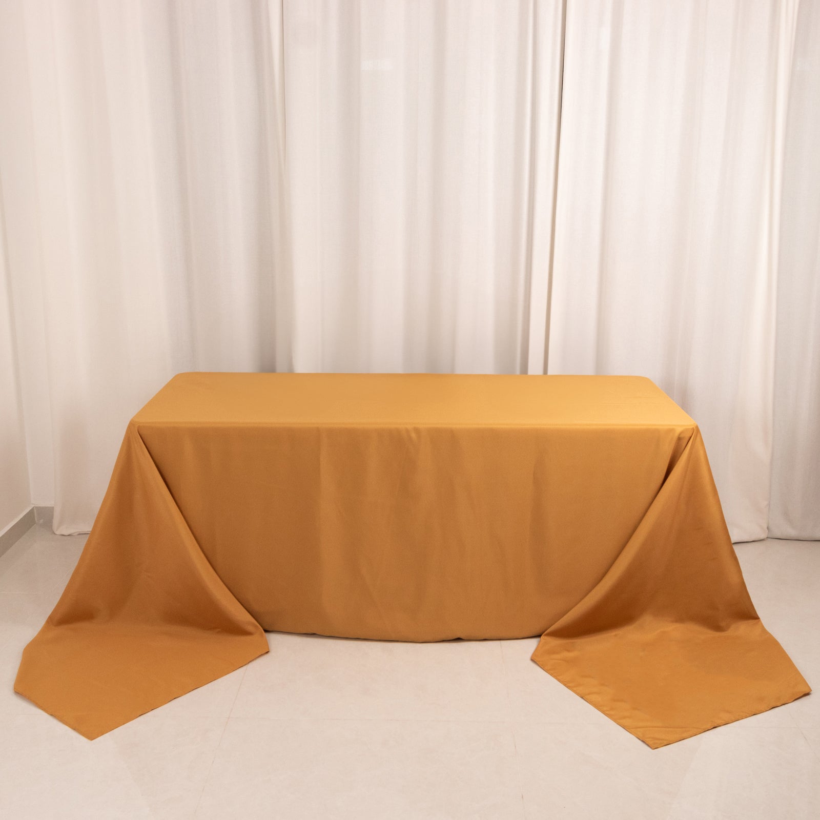 Exclusive Gold Seamless 220GSM Stain-Resistant Premium Polyester Rectangle Tablecloth for Classy Events