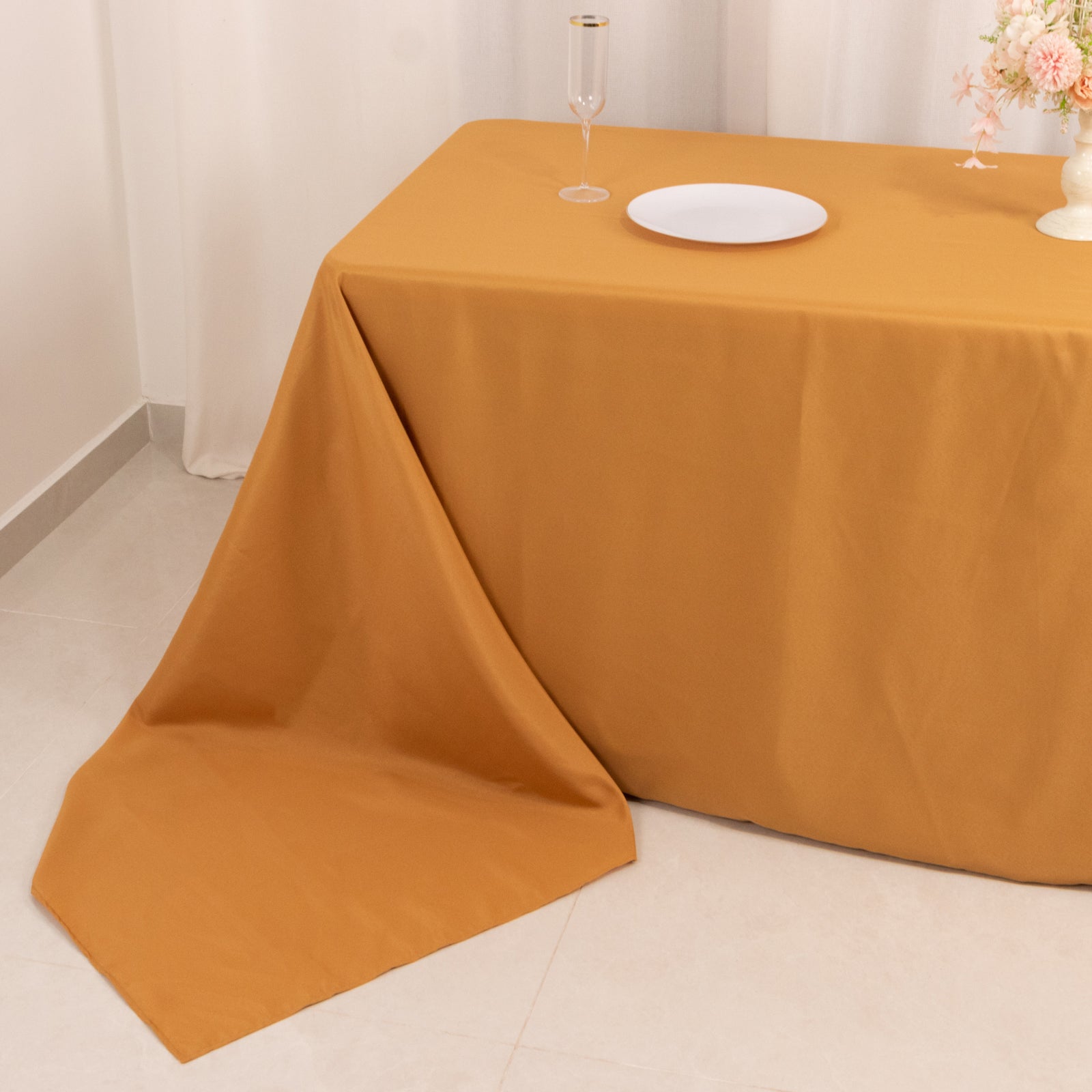 Exclusive Gold Seamless 220GSM Stain-Resistant Premium Polyester Rectangle Tablecloth for Classy Events