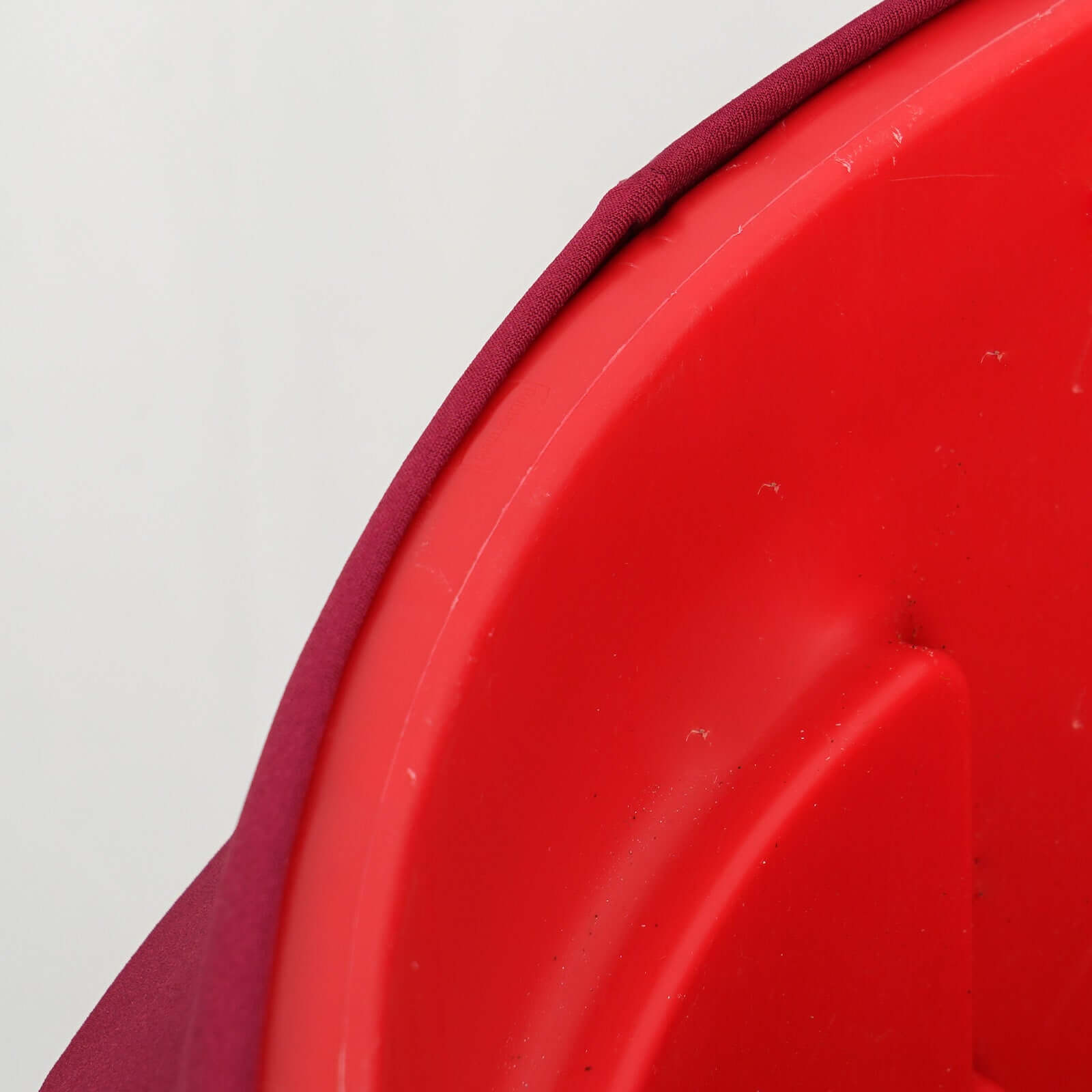 41 - 50 Gallon Burgundy Round Stretch Spandex Trash Bin Cover