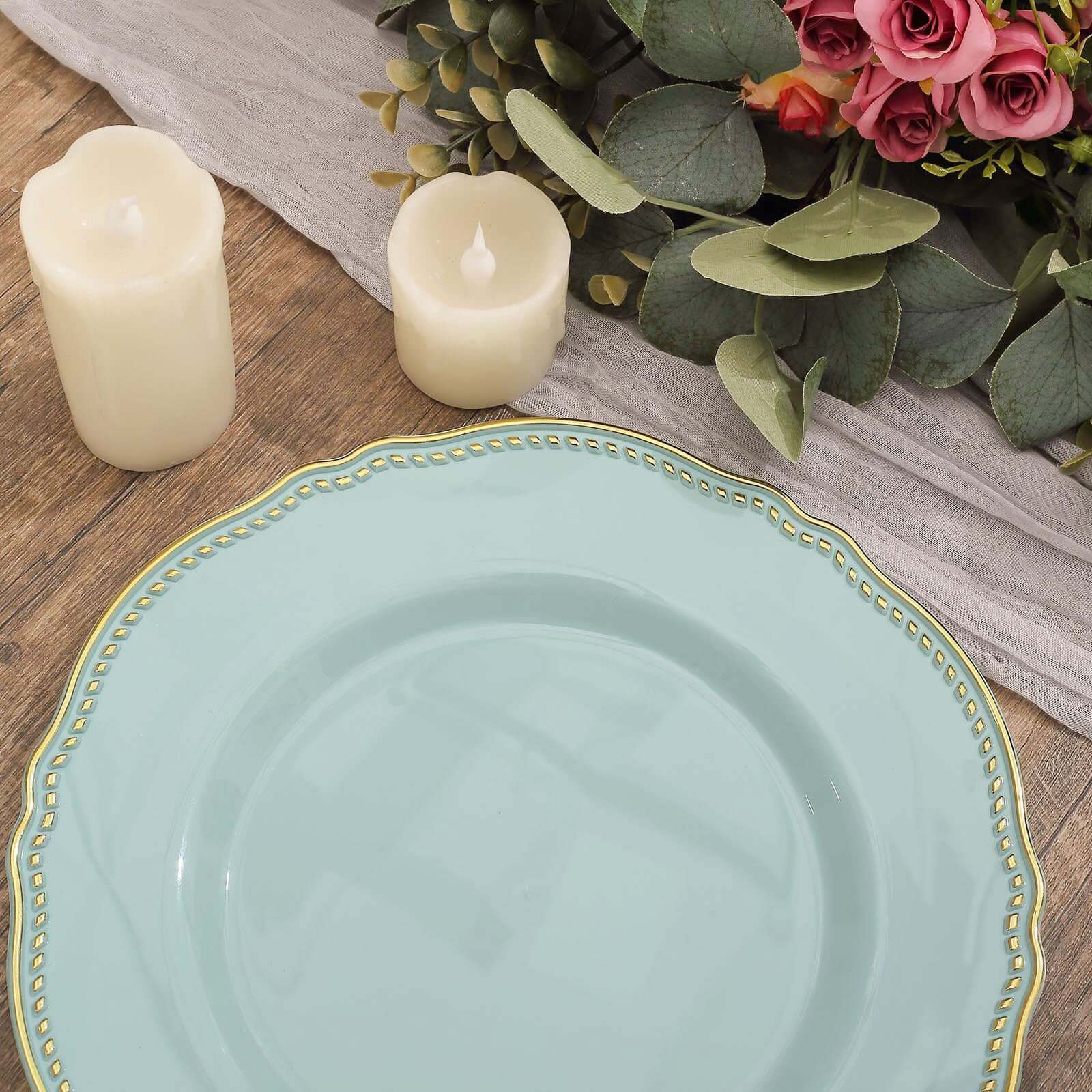 Disposable 10-Pack Large Plastic Dinner Plates in Jade with Gold Scalloped Rim
