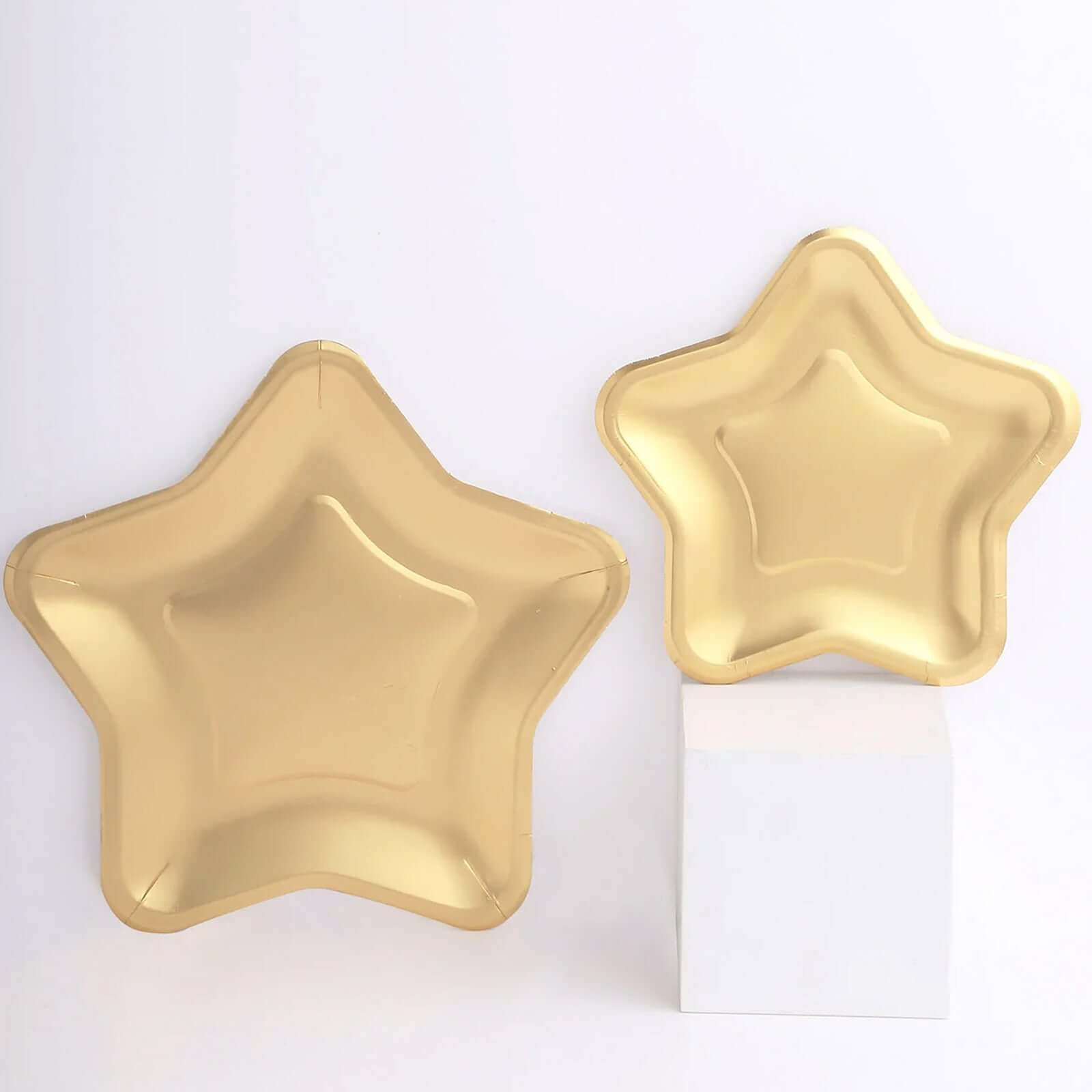25-Piece Matte Gold Star-Shaped Eco-Friendly Disposable 300GSM 7-Inch Dessert Plates for Festivities