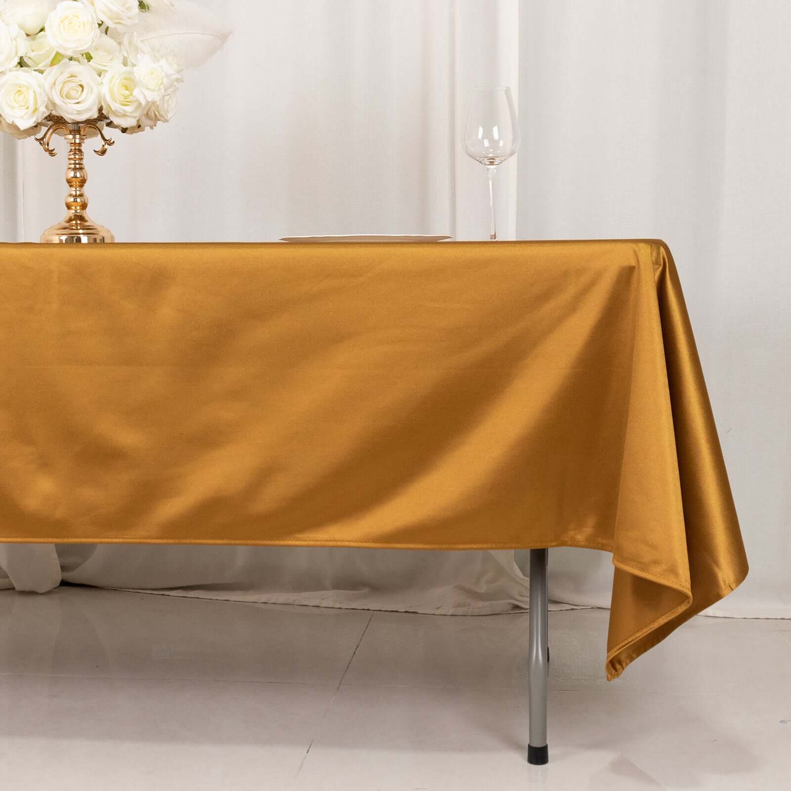 Exclusive Wrinkle-Free Shimmering Gold Scuba Tablecloth for Weddings & Parties