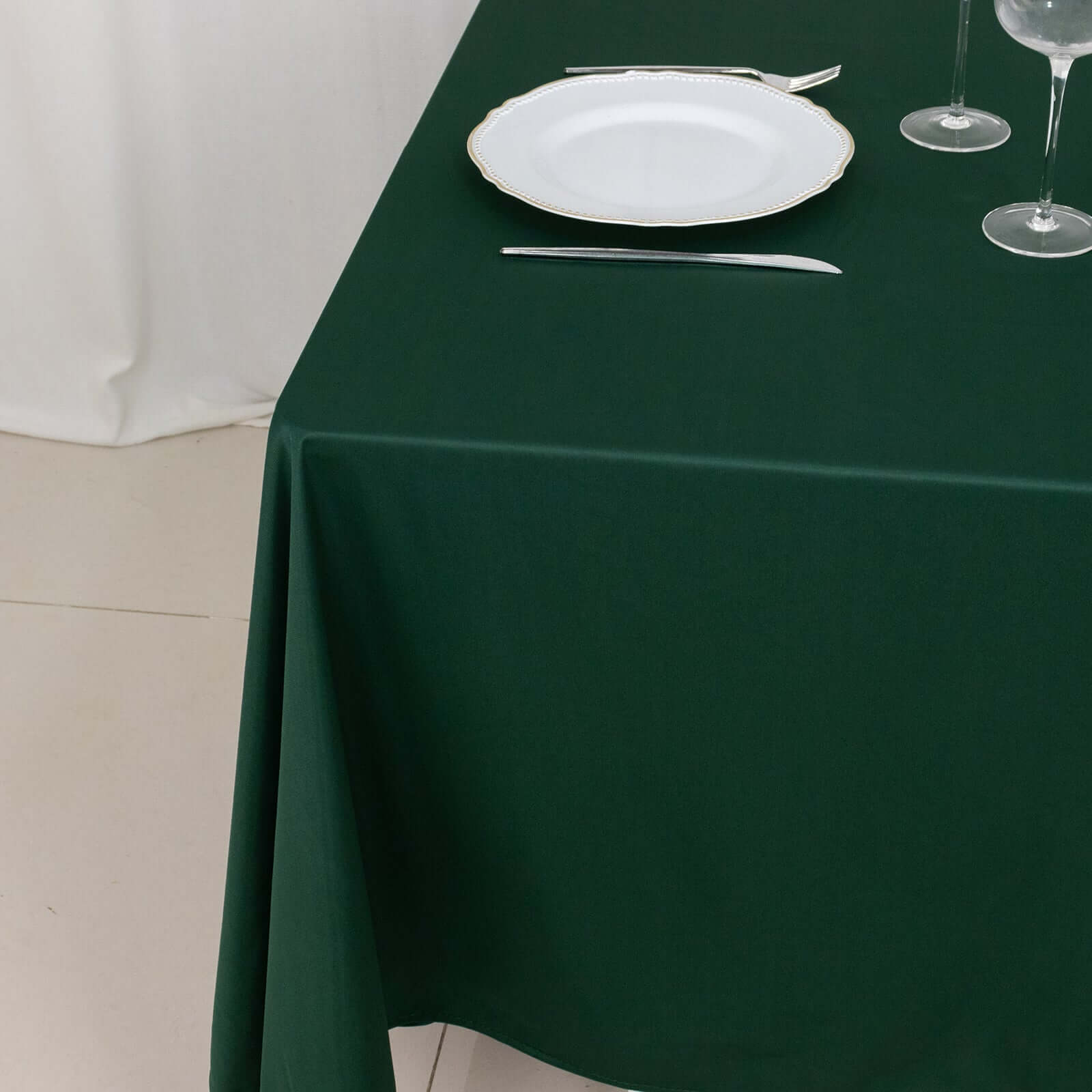 Premium 70x70 Square Scuba Tablecloth in Hunter Emerald Green - Wrinkle-Free & Stain-Resistant Deal