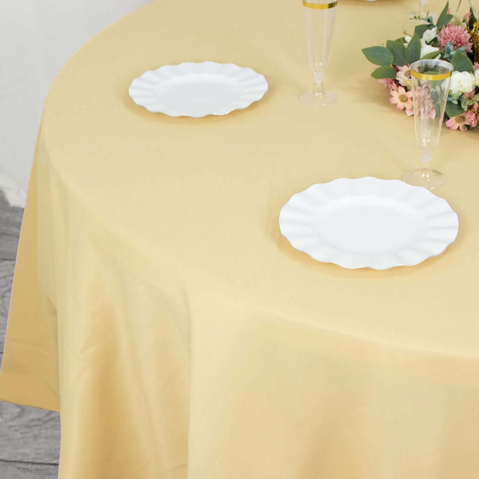 Champagne 132' Seamless Premium Polyester Round Tablecloth - 220GSM Wrinkle-Resistant