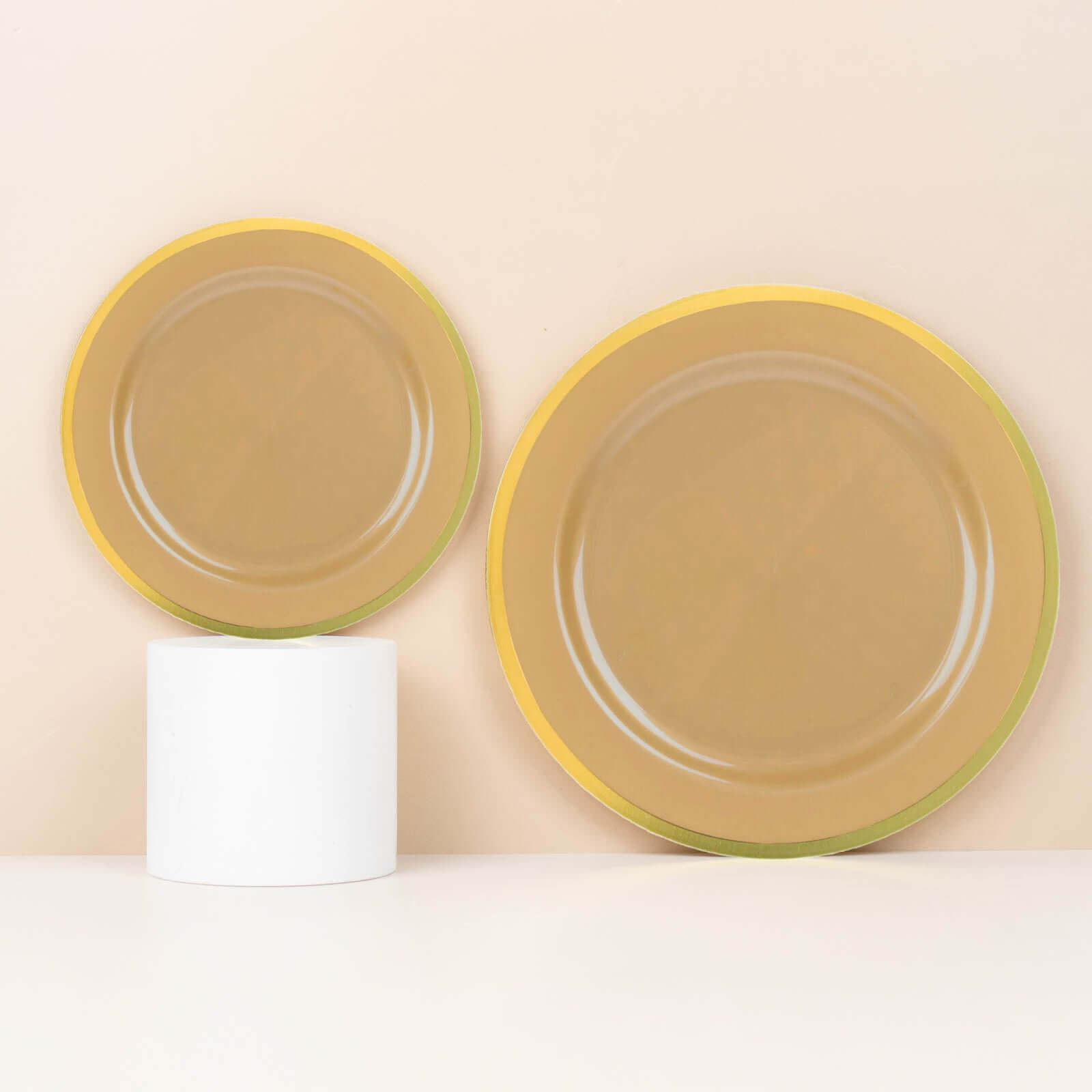 10-Pack Gold Plastic 7.5-Inch Disposable Salad Appetizer Plates for Special Events
