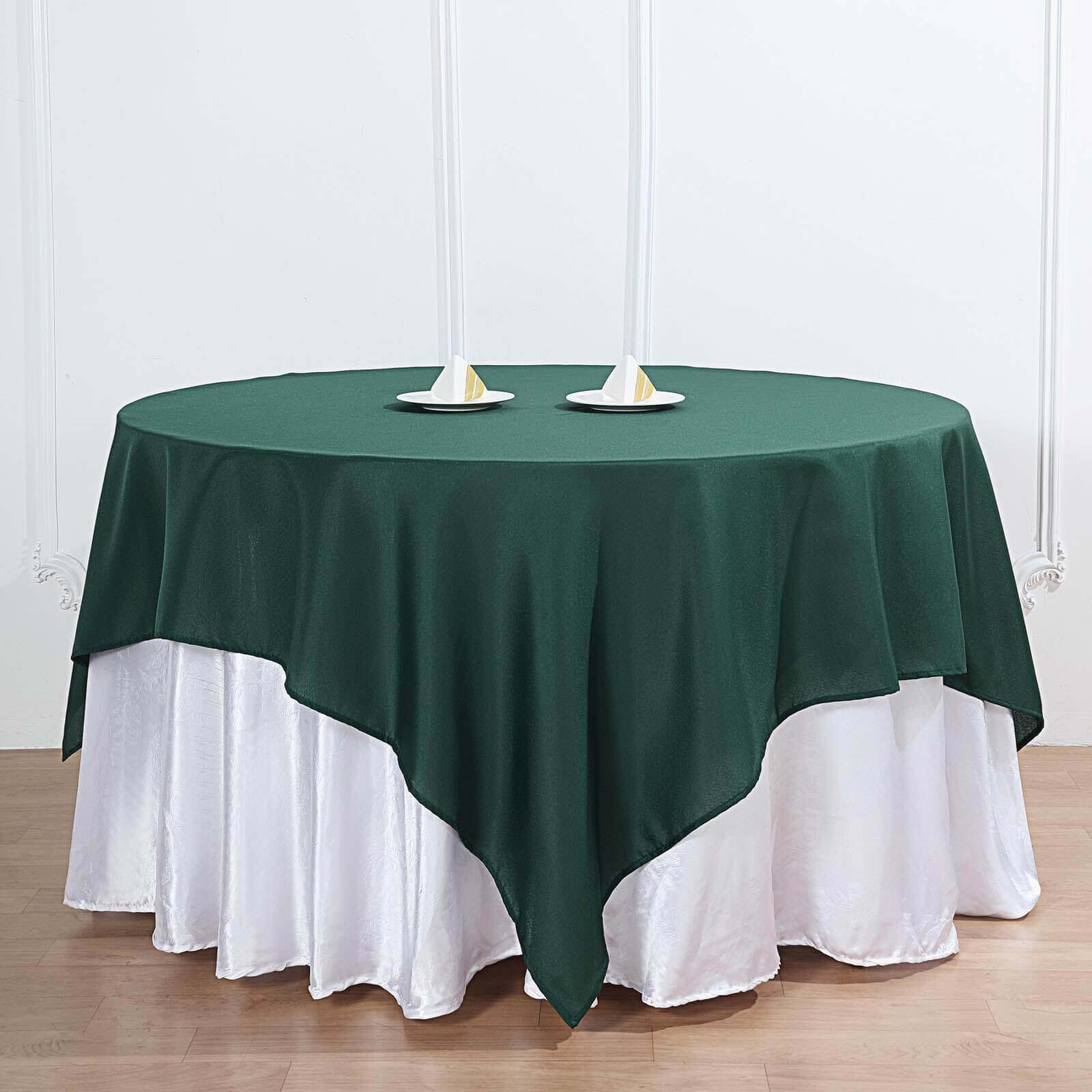Wrinkle-Resistant & Durable 70x70 Polyester Square Table Overlay in Hunter Emerald Green